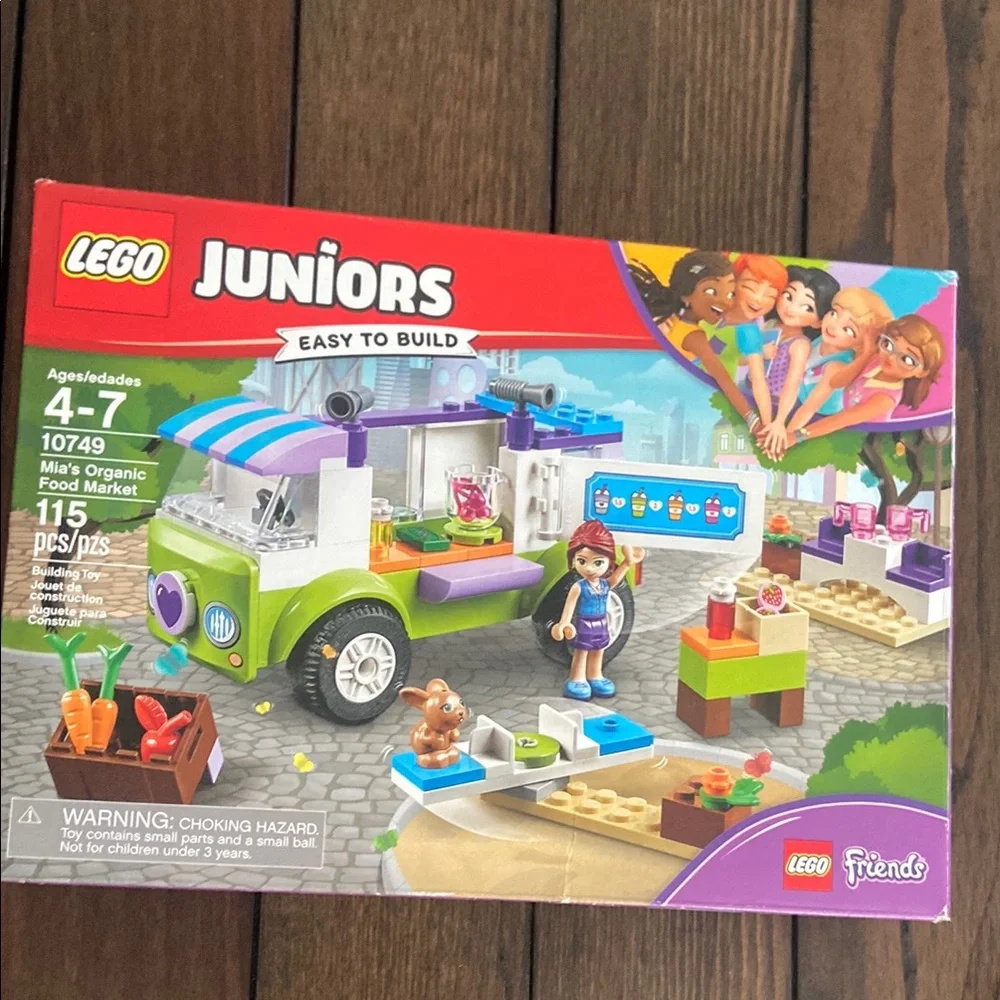 Lego  Friends Juniors Mia's  organic food set